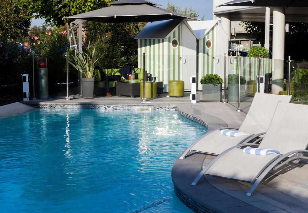 Courtyard By Marriott Toulouse Airport Hotel Exterior foto