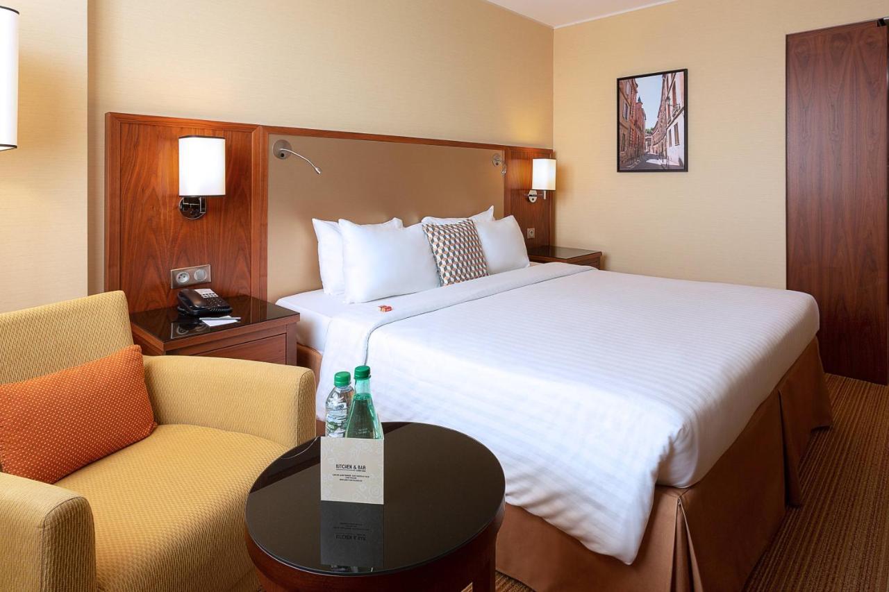 Courtyard By Marriott Toulouse Airport Hotel Exterior foto