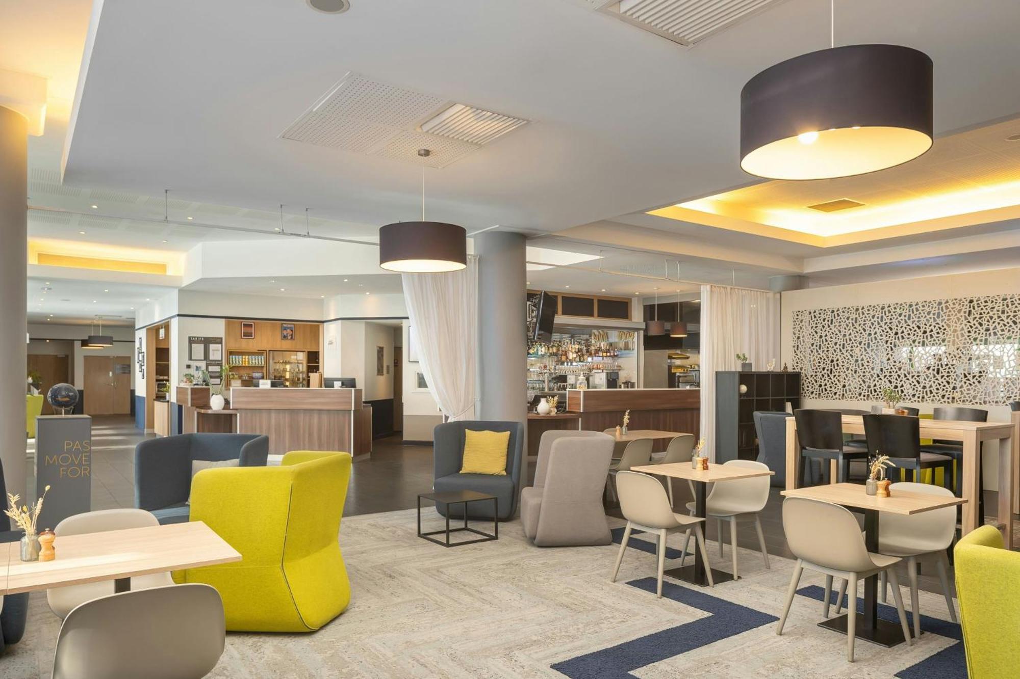 Courtyard By Marriott Toulouse Airport Hotel Exterior foto